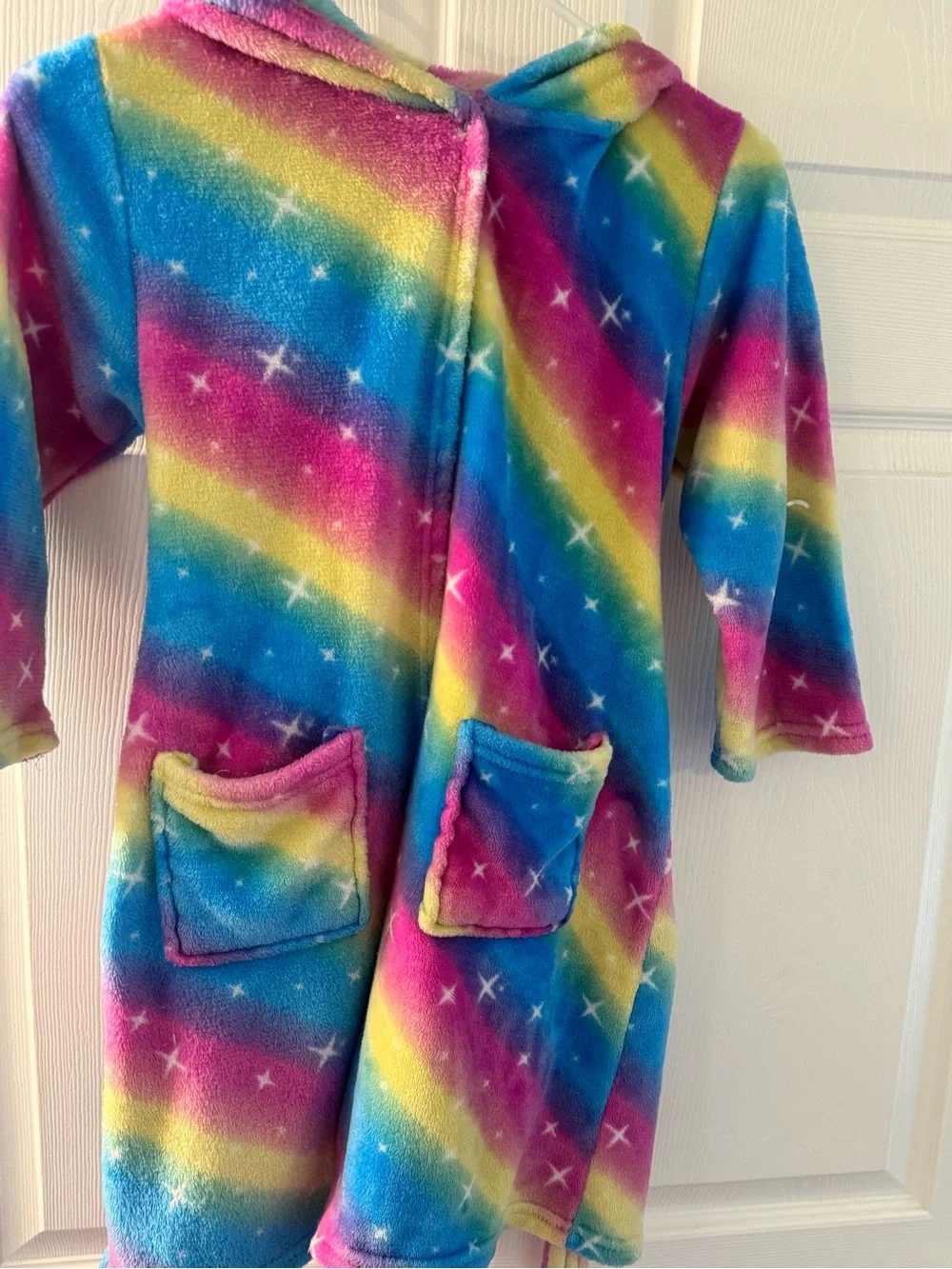 Girls Rainbow Unicorn Hooded Plush Robe – Very Good Condition